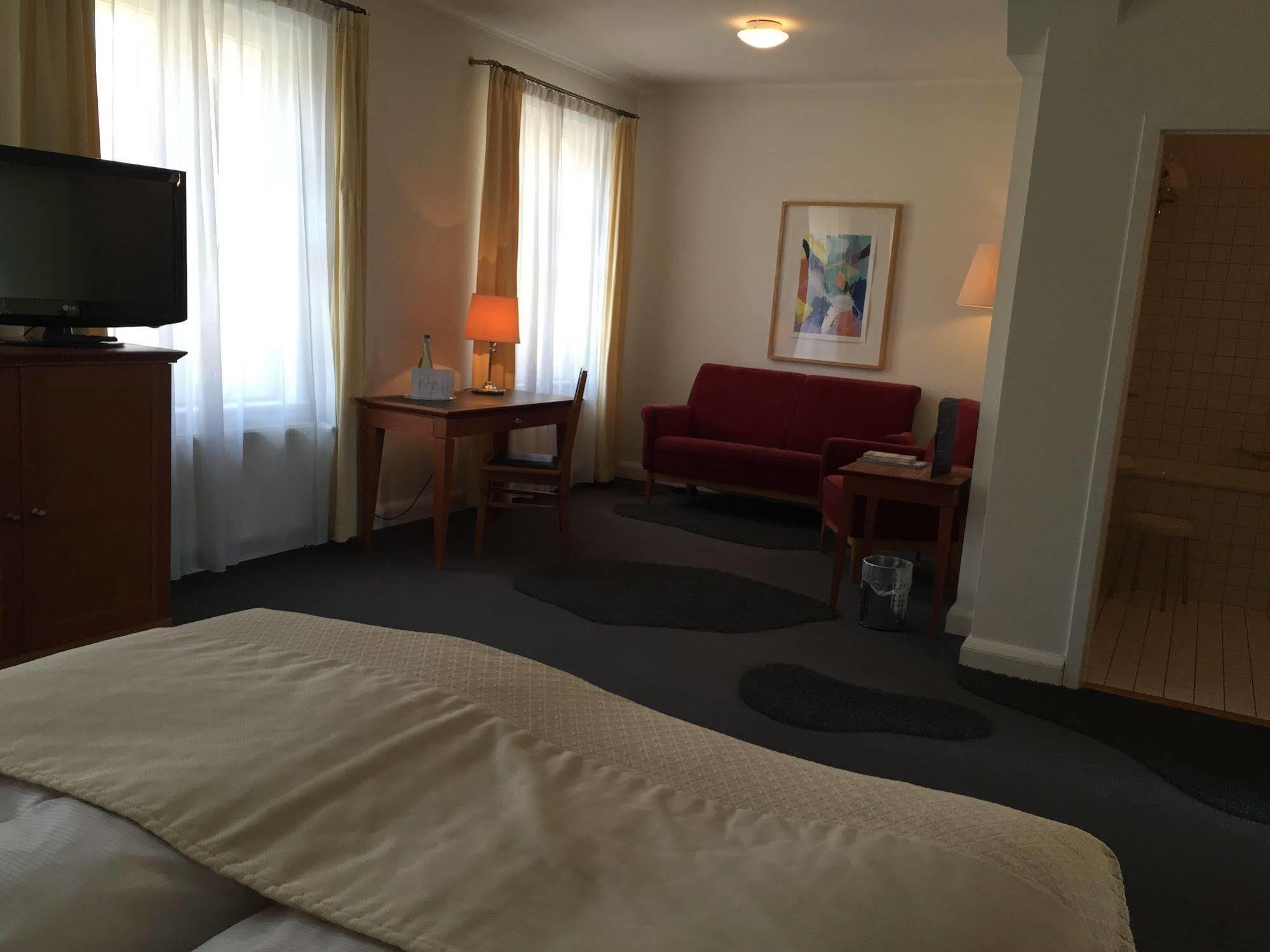 Hotel Vierseithof Luckenwalde Exterior foto