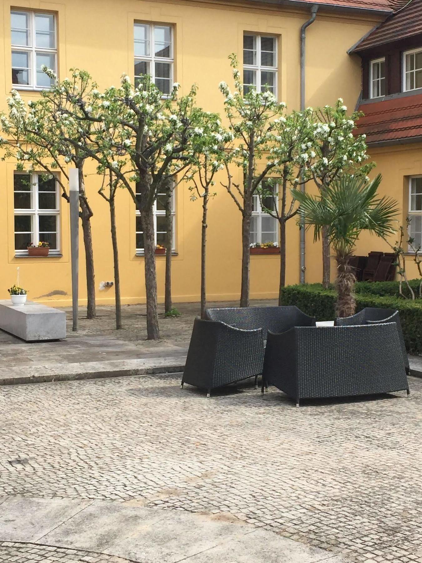 Hotel Vierseithof Luckenwalde Exterior foto